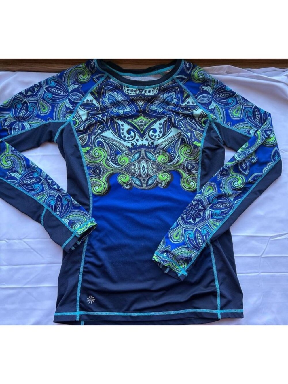Athleta Paisley Mandala Print Long Sleeve Rash Guard Sz XS Swim Suit UPF Blue